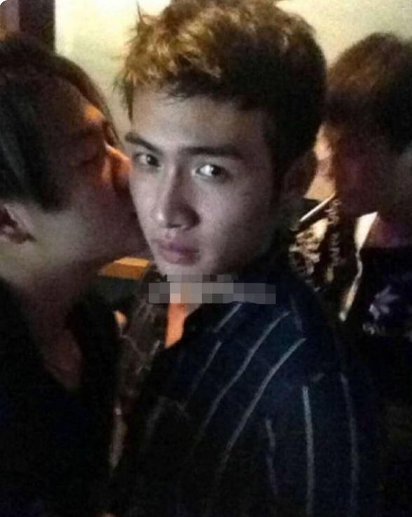 他和她的孤独情事：他 推荐视频