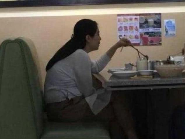 僵尸皇帝 推荐视频