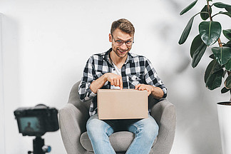 倒霉日 推荐视频