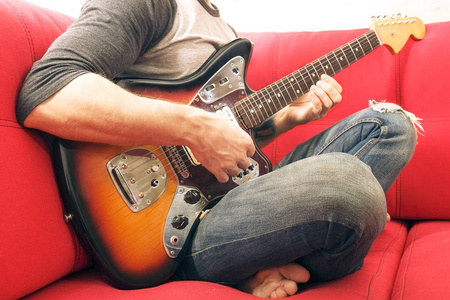 以革命的名义 推荐视频