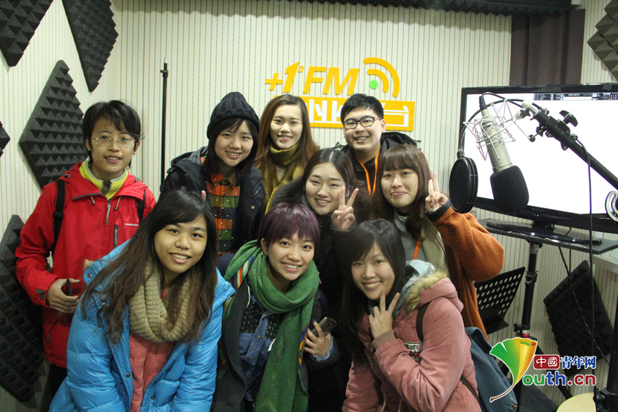 假面骑士极狐：4位王者与黑狐