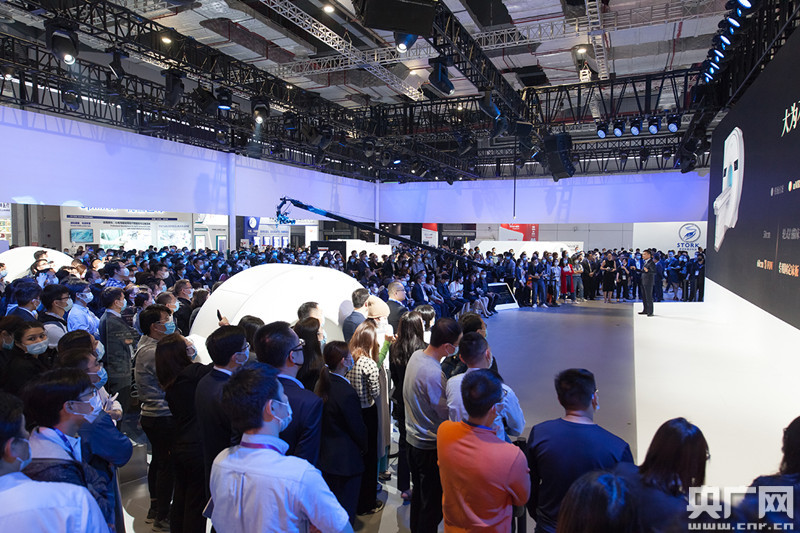 偷偷爱你 推荐视频