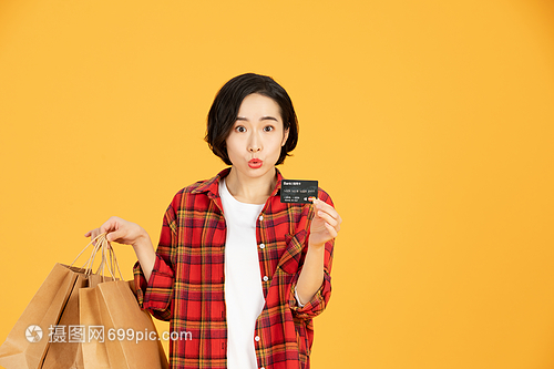 但是想结婚！BL漫画家的别扭婚活记 推荐视频