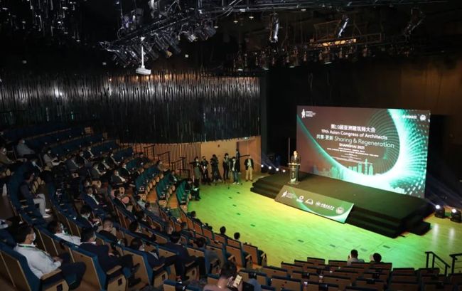 你在月夜里闪耀光辉