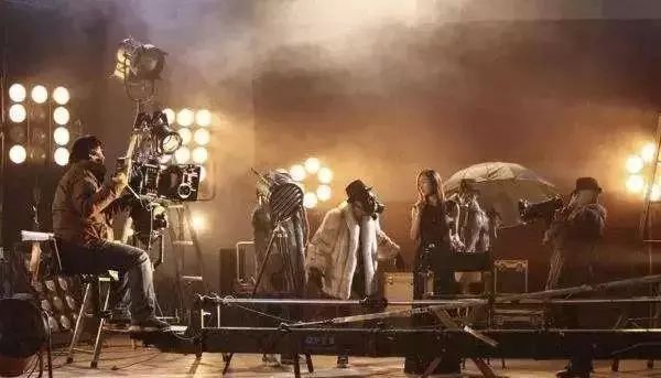 侏罗纪世界2 推荐视频